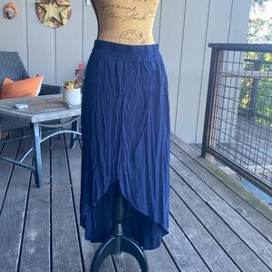 Splendid navy tulip skirt